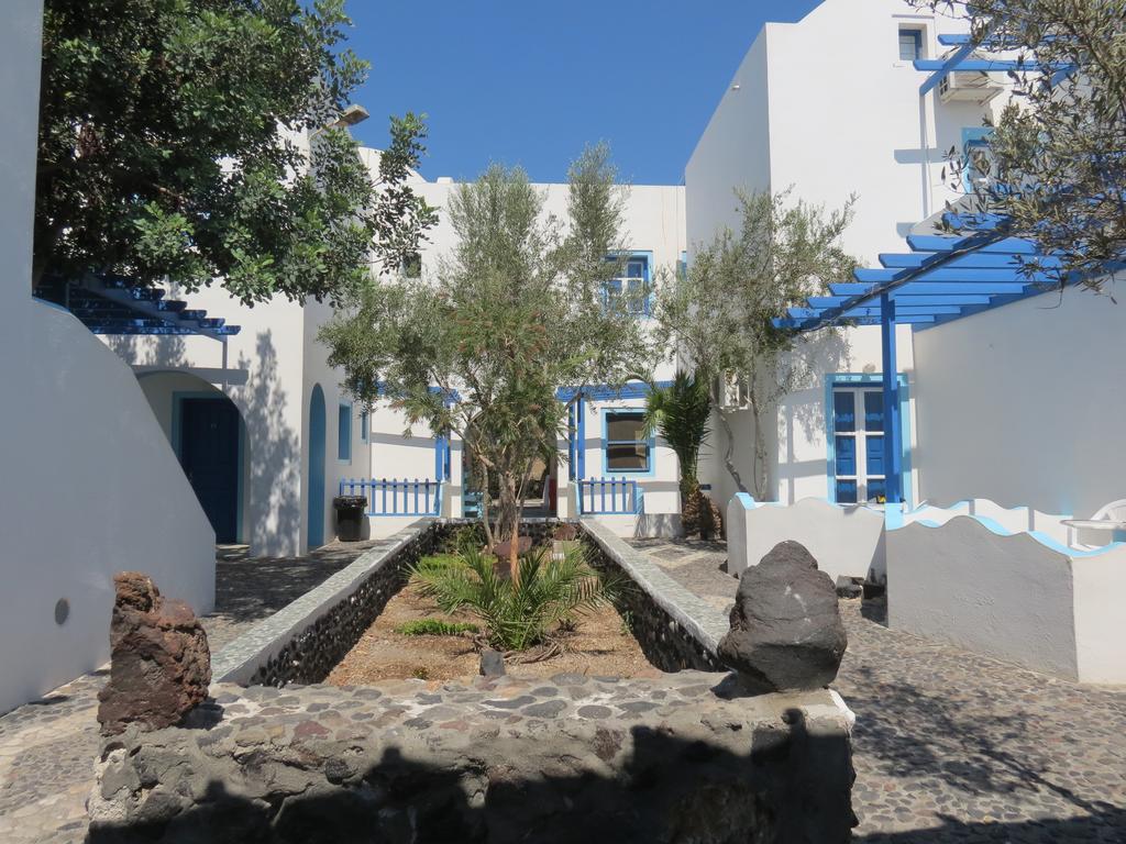 Studios Apartments Perivolos Exterior photo